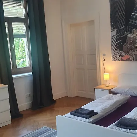 Grosses Haus Mit 3 Innenstadt