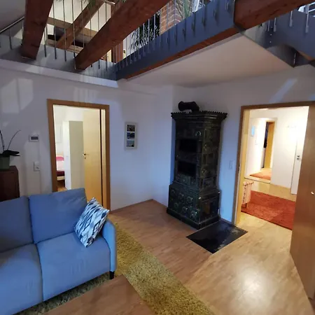 Grosses Haus Mit 3 Innenstadt