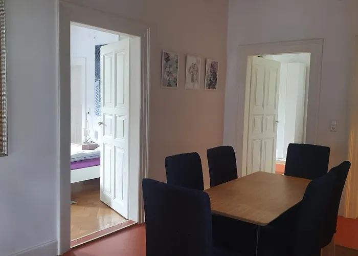 Grosses Haus Mit 3 Innenstadt Appartamento